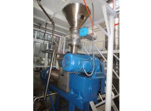 雙螺旋連續(xù)壓榨機（辣椒油）